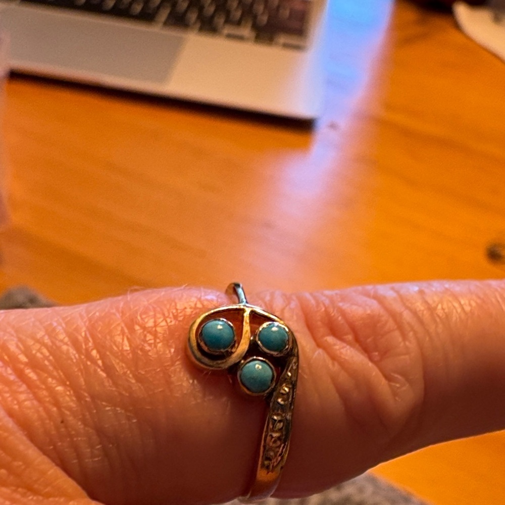 Turquoise and Gold Women's Ring